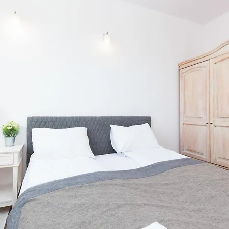 Center Redlowska By Renters *
